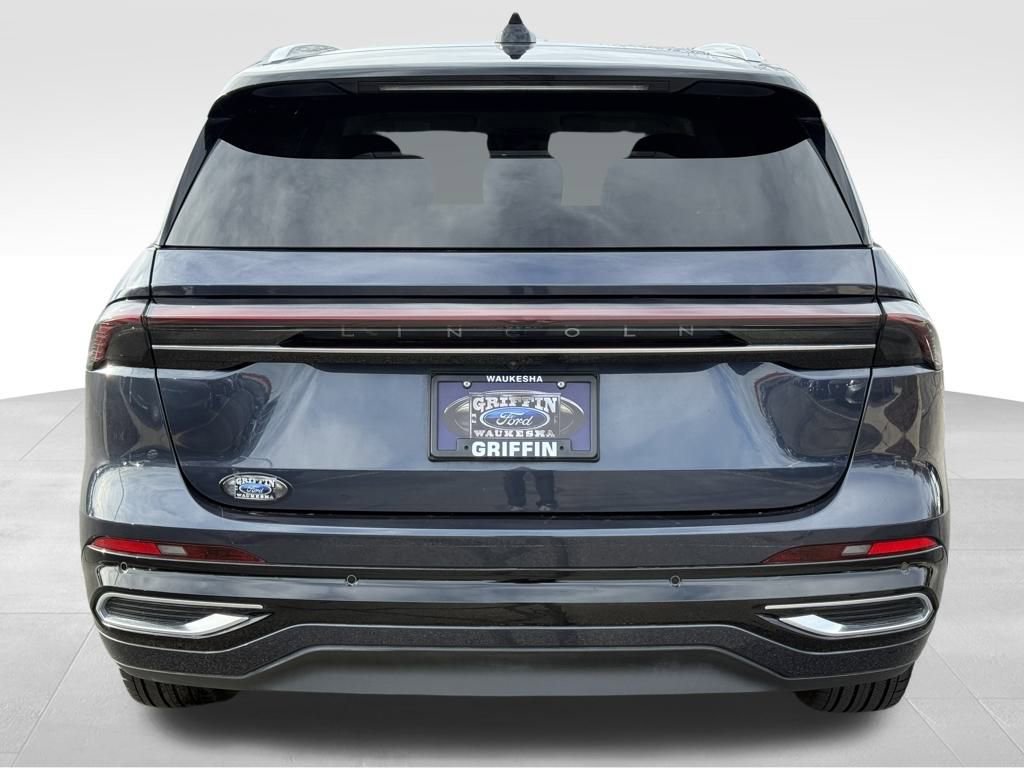 Used 2024 Lincoln Nautilus Reserve w/ Equipment Group 202A image 5