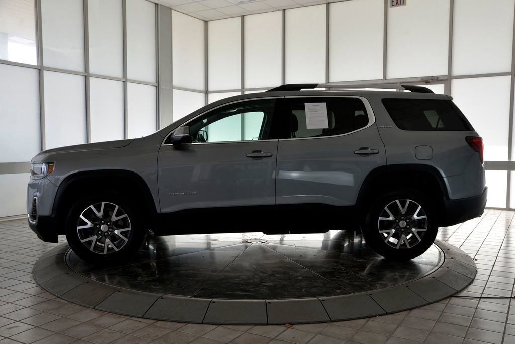 Used 2023 GMC Acadia SLE w/ Driver Convenience Package image 5