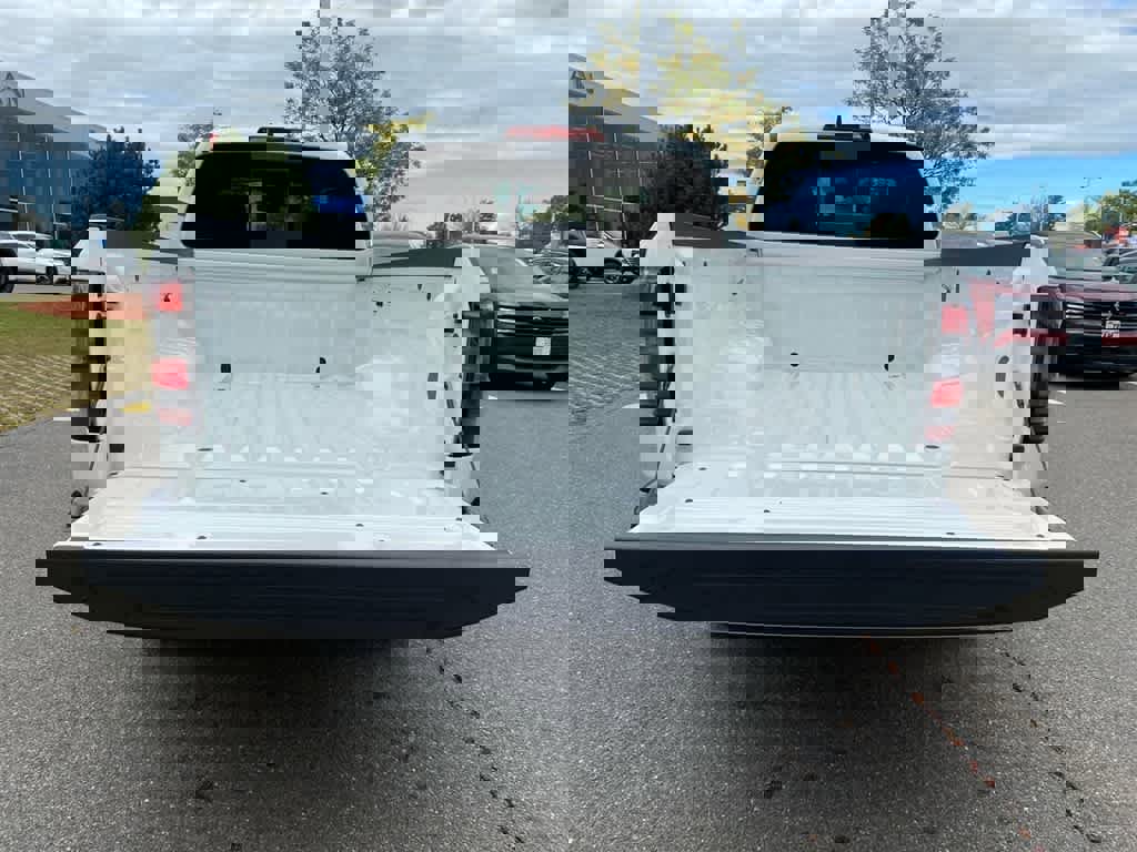 New 2026 Nissan Frontier S image 5