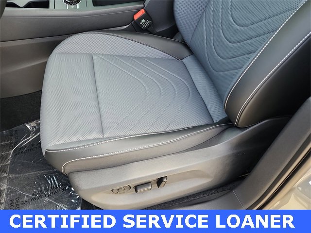 New 2025 Volkswagen Tiguan SE image 14