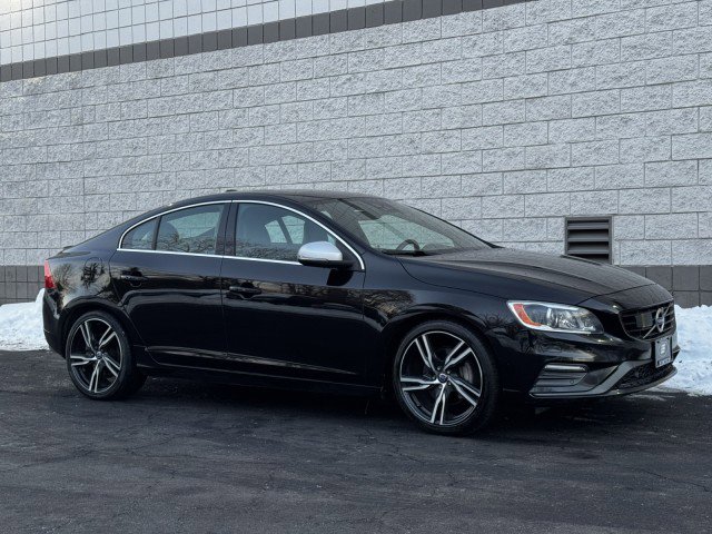 Used 2017 Volvo S60 T6 R-Design Platinum w/ Climate Package image 4