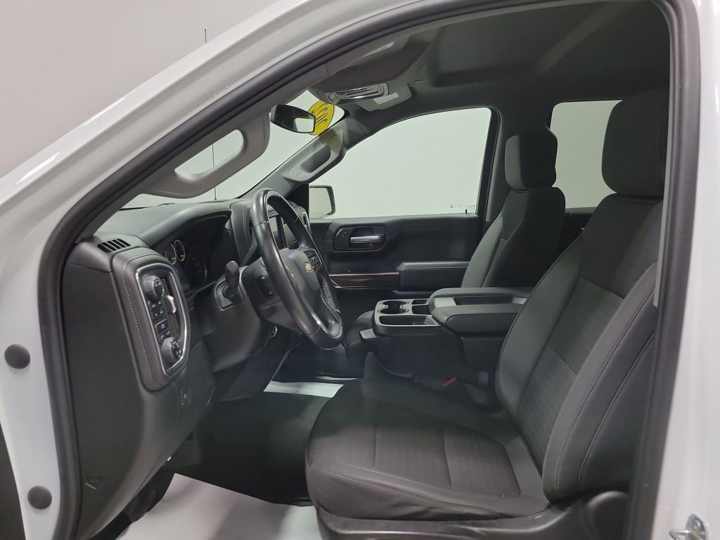 Used 2022 Chevrolet Silverado 1500 LT AWD/4WD image 2