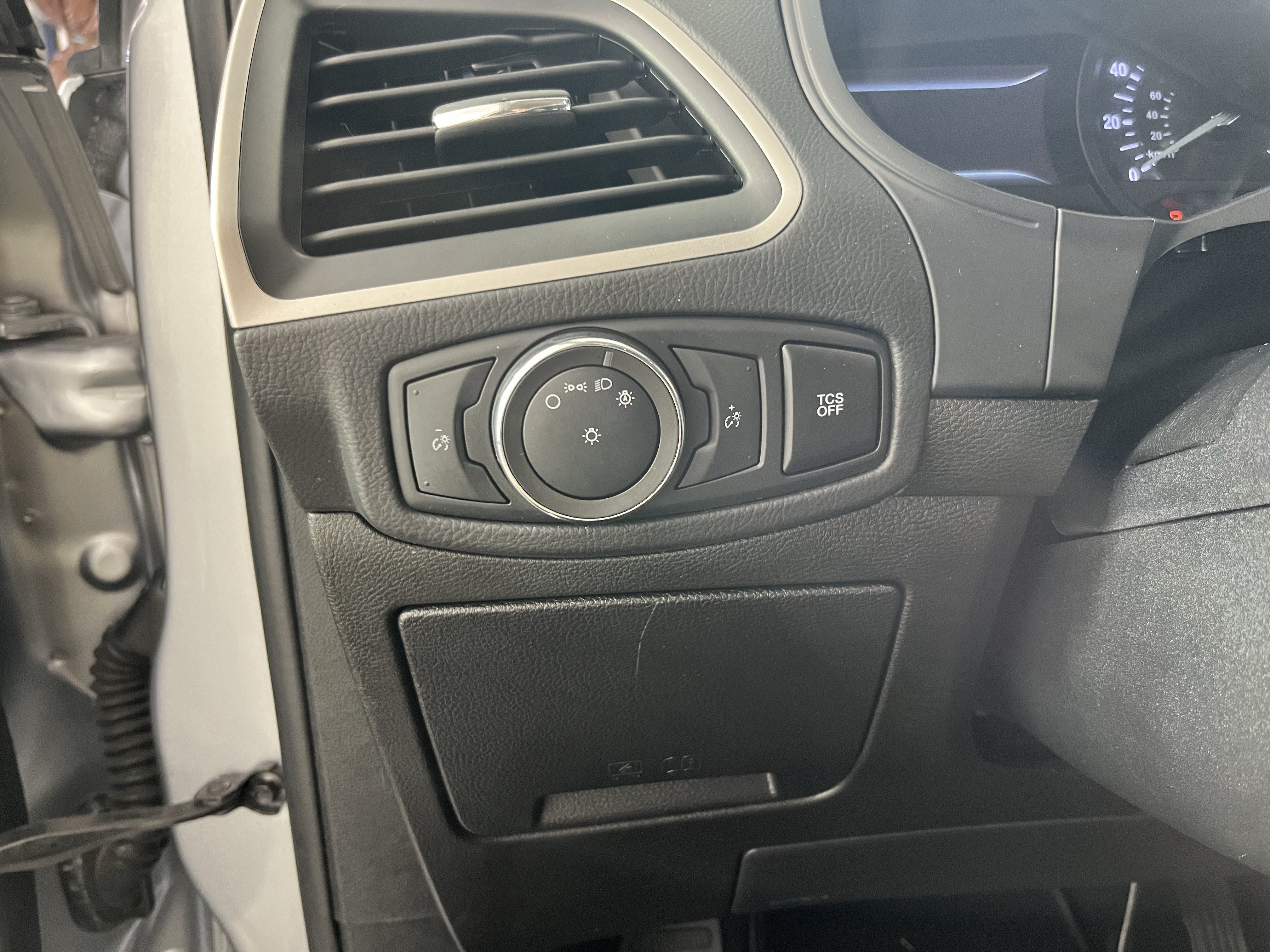 Used 2022 Ford Edge SEL AWD/4WD image 20