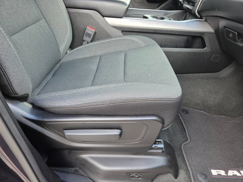 Used 2021 RAM 1500 Big Horn RWD image 26
