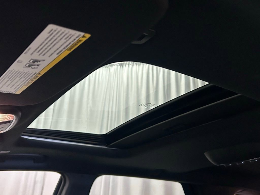 Used 2019 Dodge Durango R/T w/ Technology Group image 21