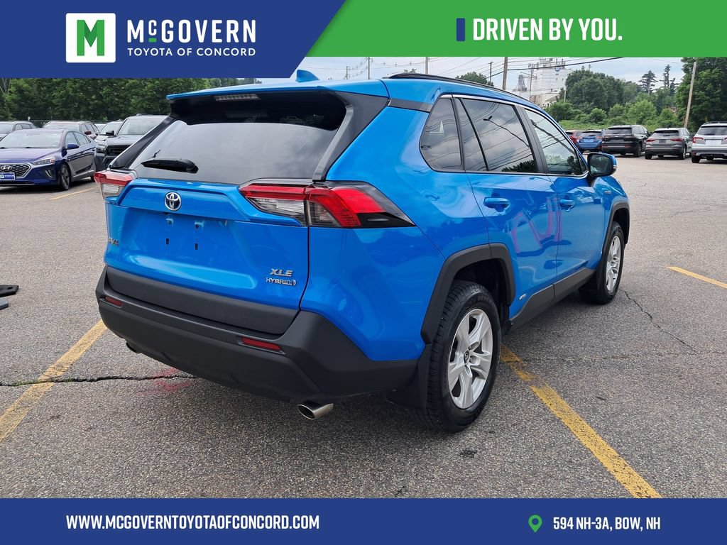 Used 2021 Toyota RAV4 XLE w/ Carpet Mat Package (TMS) AWD/4WD image 3
