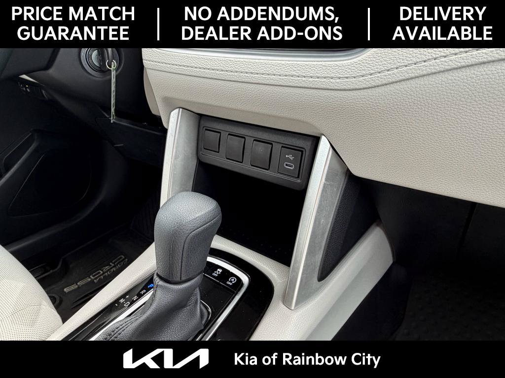 Used 2025 Toyota Corolla Cross L FWD image 29