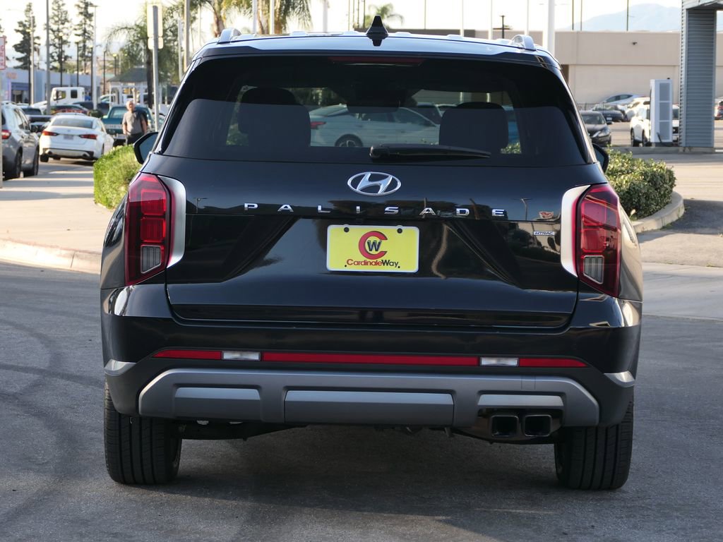 Used 2023 Hyundai Palisade Limited image 4