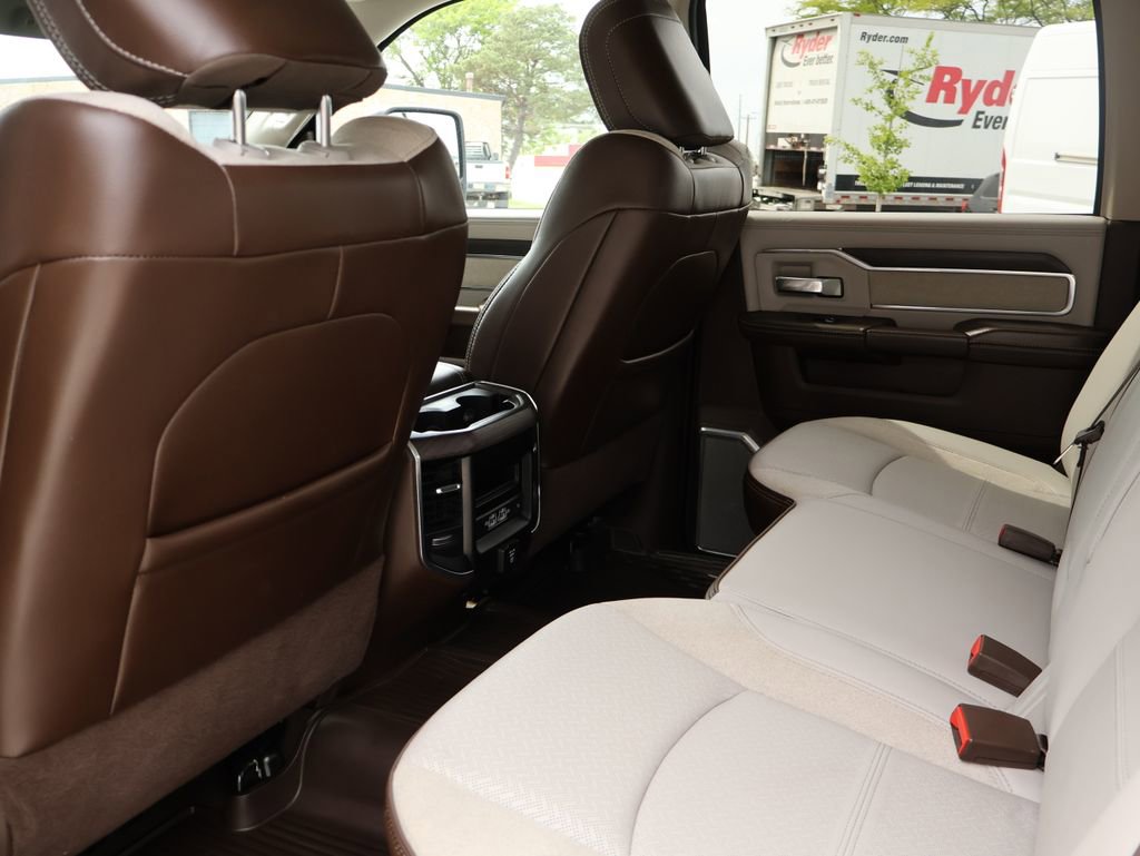Used 2025 RAM 2500 Laramie AWD/4WD image 16