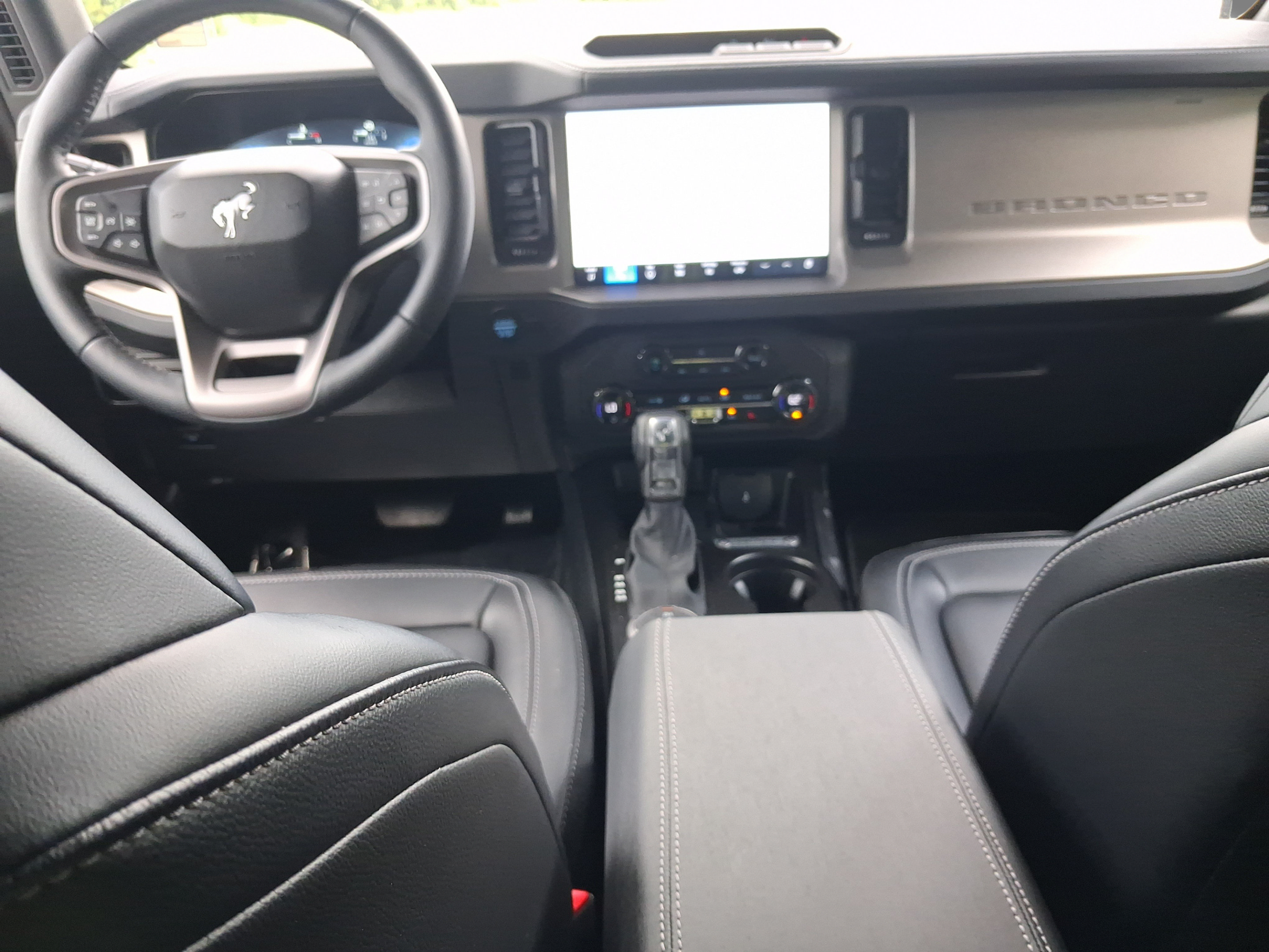 Used 2026 Ford Bronco Outer Banks AWD/4WD image 16
