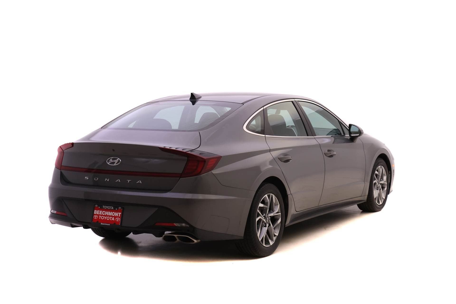 Used 2023 Hyundai Sonata SEL image 2