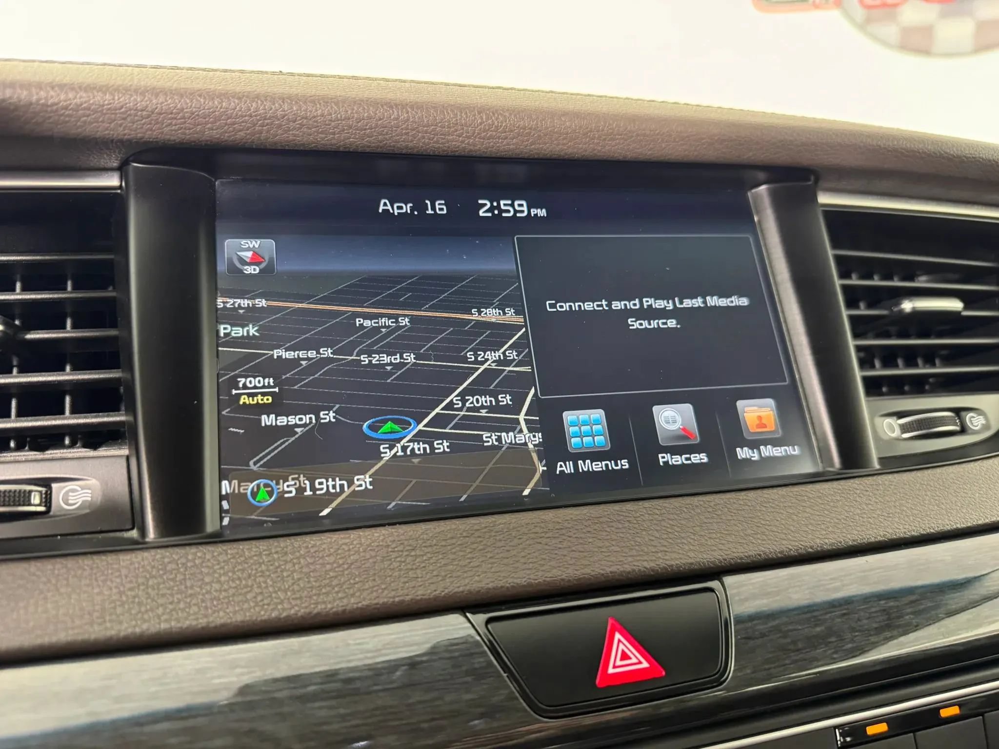 Used 2018 Kia Cadenza Limited FWD image 18