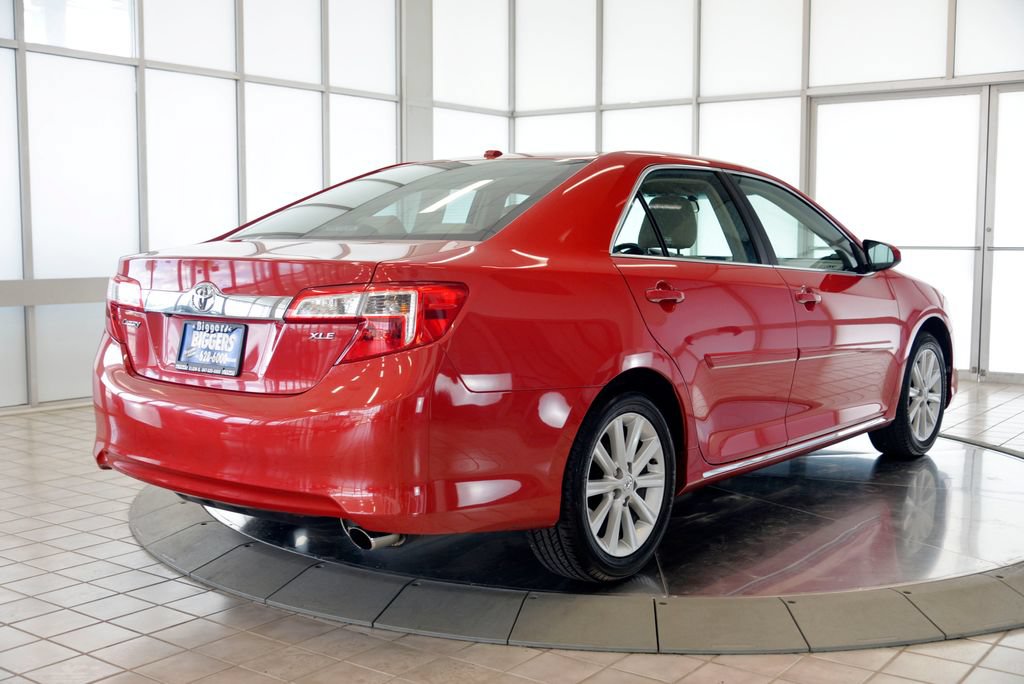 Used 2014 Toyota Camry XLE FWD image 8