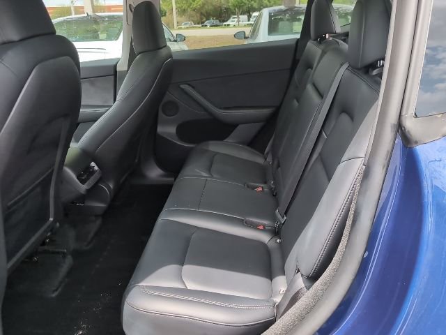 Used 2022 Tesla Model Y Long Range image 20