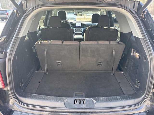 Used 2022 Ford Explorer XLT AWD/4WD image 16