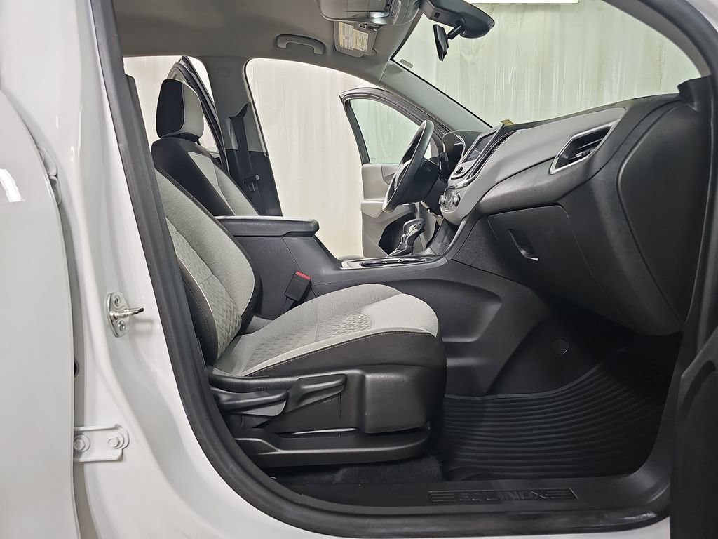 Certified 2024 Chevrolet Equinox LS w/ LS Convenience Package image 13