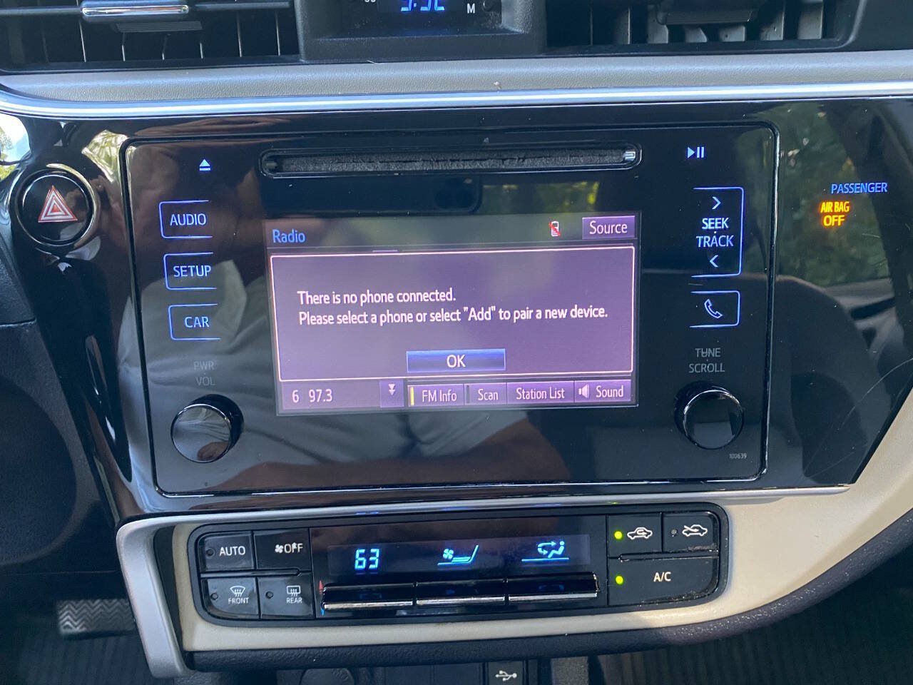 Used 2019 Toyota Corolla LE FWD image 28