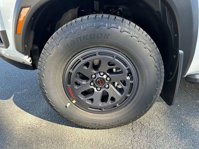 New 2025 Nissan Frontier PRO-4X image 19