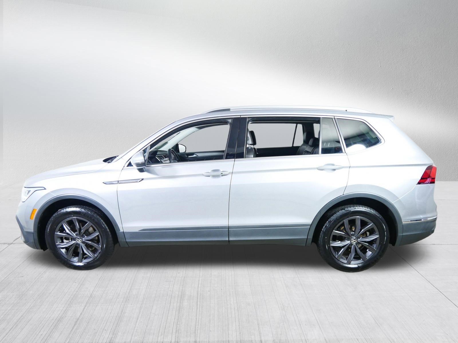 Used 2022 Volkswagen Tiguan SE FWD image 4