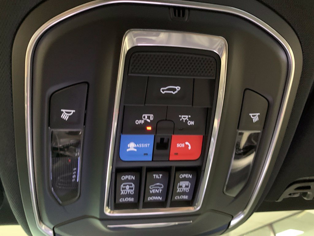 Used 2025 Jeep Wagoneer Series II AWD/4WD image 35