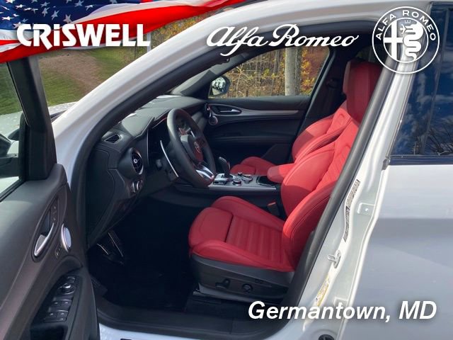 New 2025 Alfa Romeo Stelvio Sprint image 22