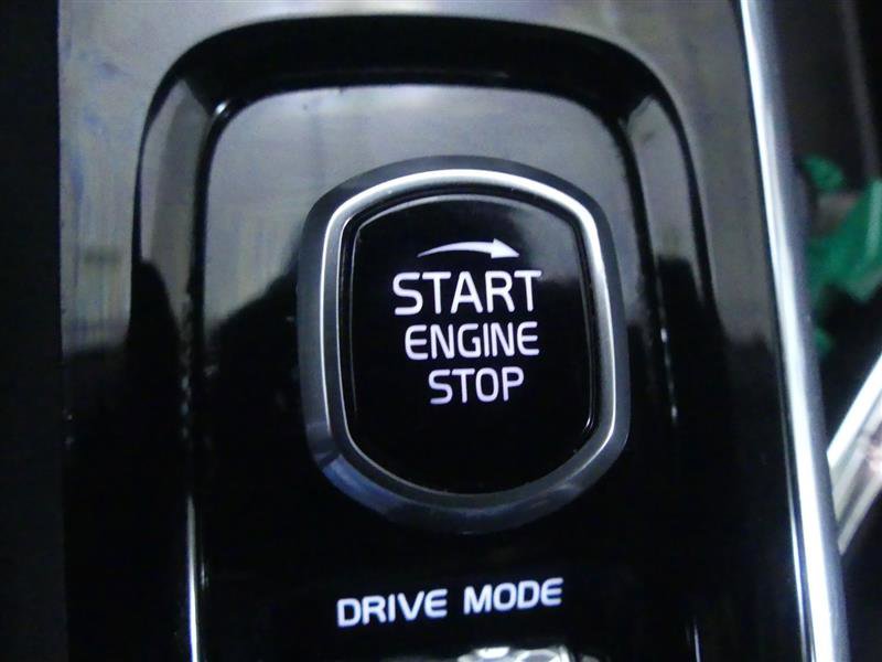 Used 2019 Volvo XC60 T5 Inscription image 18