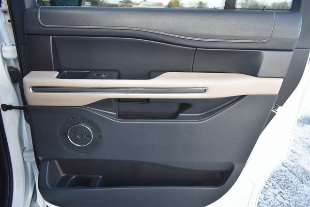 Used 2023 Ford Expedition Max XLT image 46