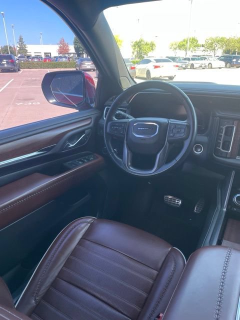 Used 2023 GMC Yukon Denali Ultimate AWD/4WD image 14
