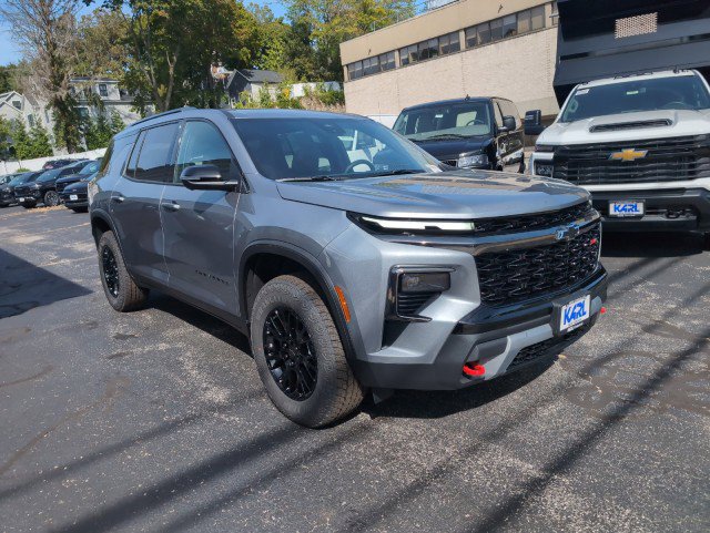 New 2026 Chevrolet Traverse Z71 w/ Driver Confidence Package image 3
