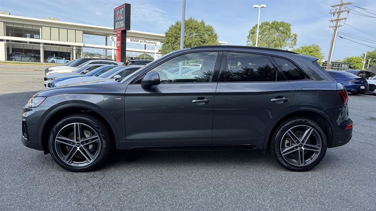 Used 2022 Audi Q5 e Premium Plus w/ Premium Plus Package AWD/4WD image 11
