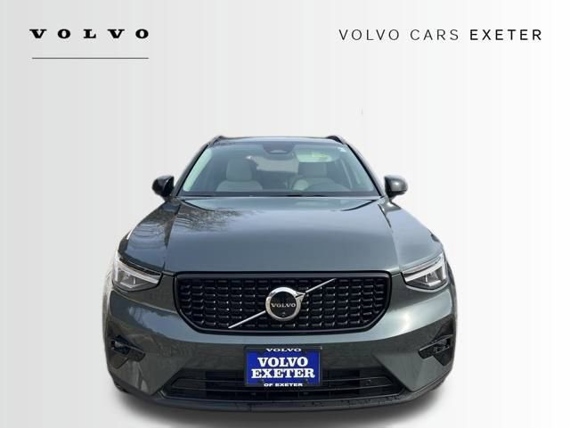 New 2026 Volvo XC40 B5 Plus w/ Climate Package AWD/4WD image 2