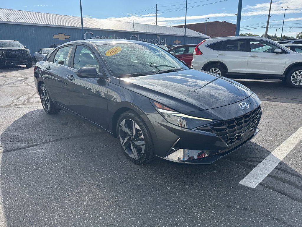 Used 2021 Hyundai Elantra SEL w/ Convenience + Premium Package