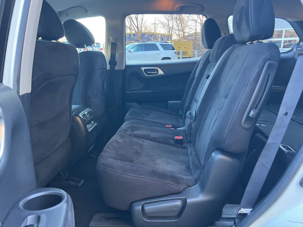 Used 2014 Nissan Pathfinder SV image 23