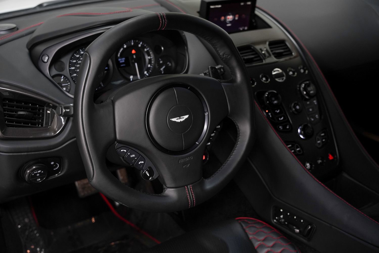 Used 2014 Aston Martin Vanquish Coupe image 41