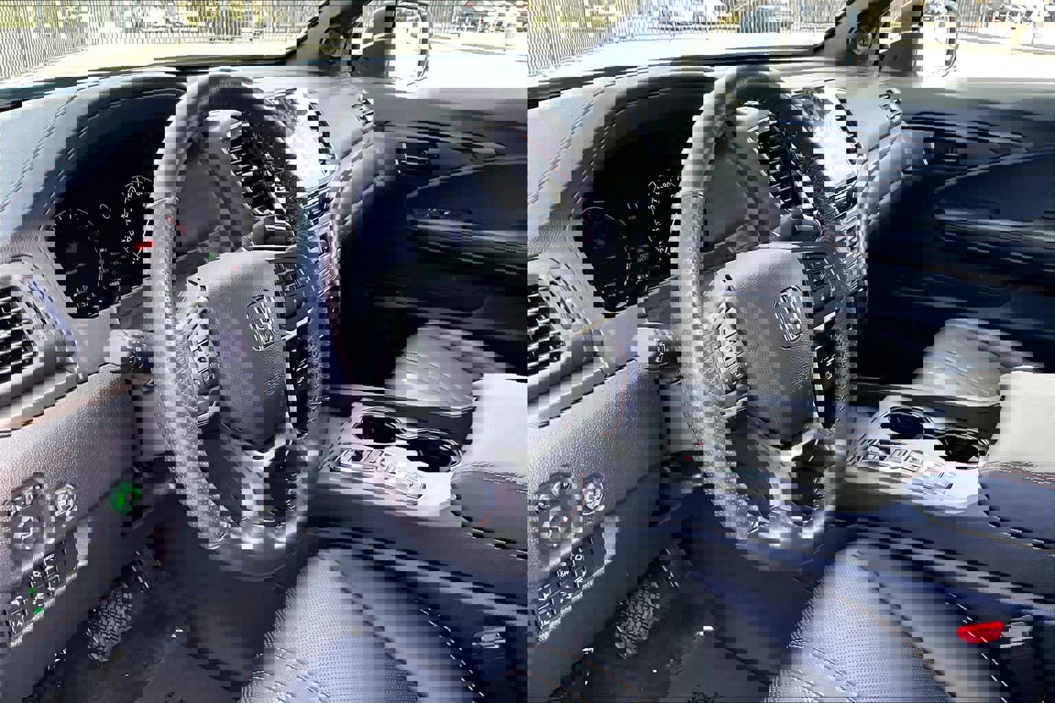 Certified 2025 Honda Ridgeline TrailSport image 17