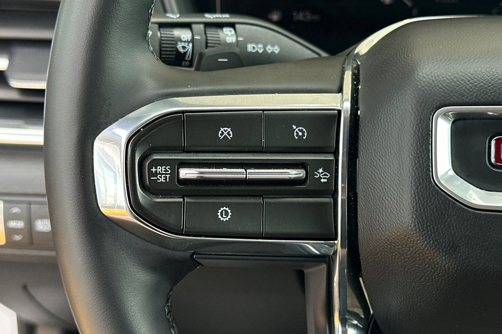 Used 2026 GMC Terrain Elevation image 32