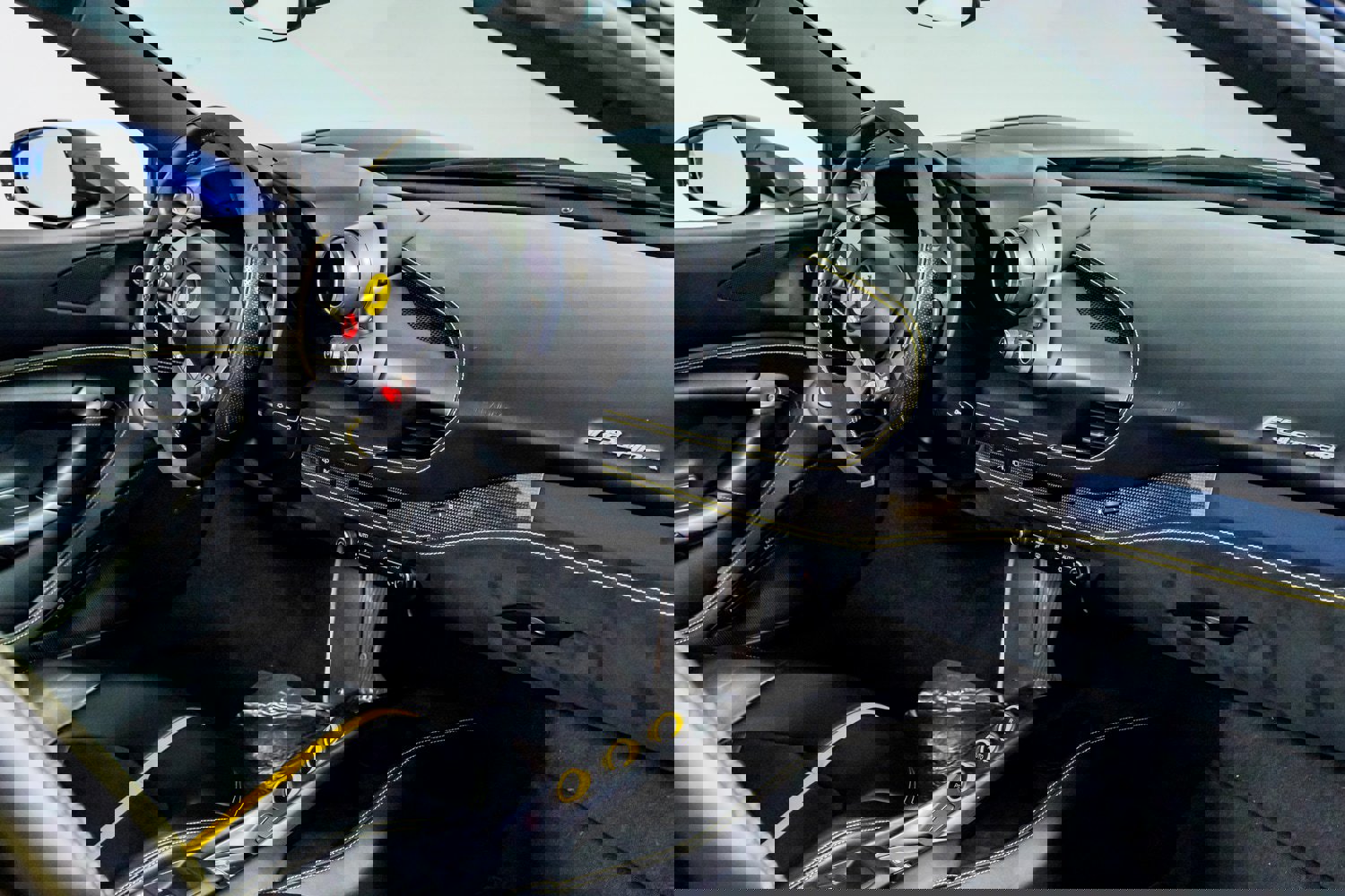 Used 2023 Ferrari F8 Tributo image 38