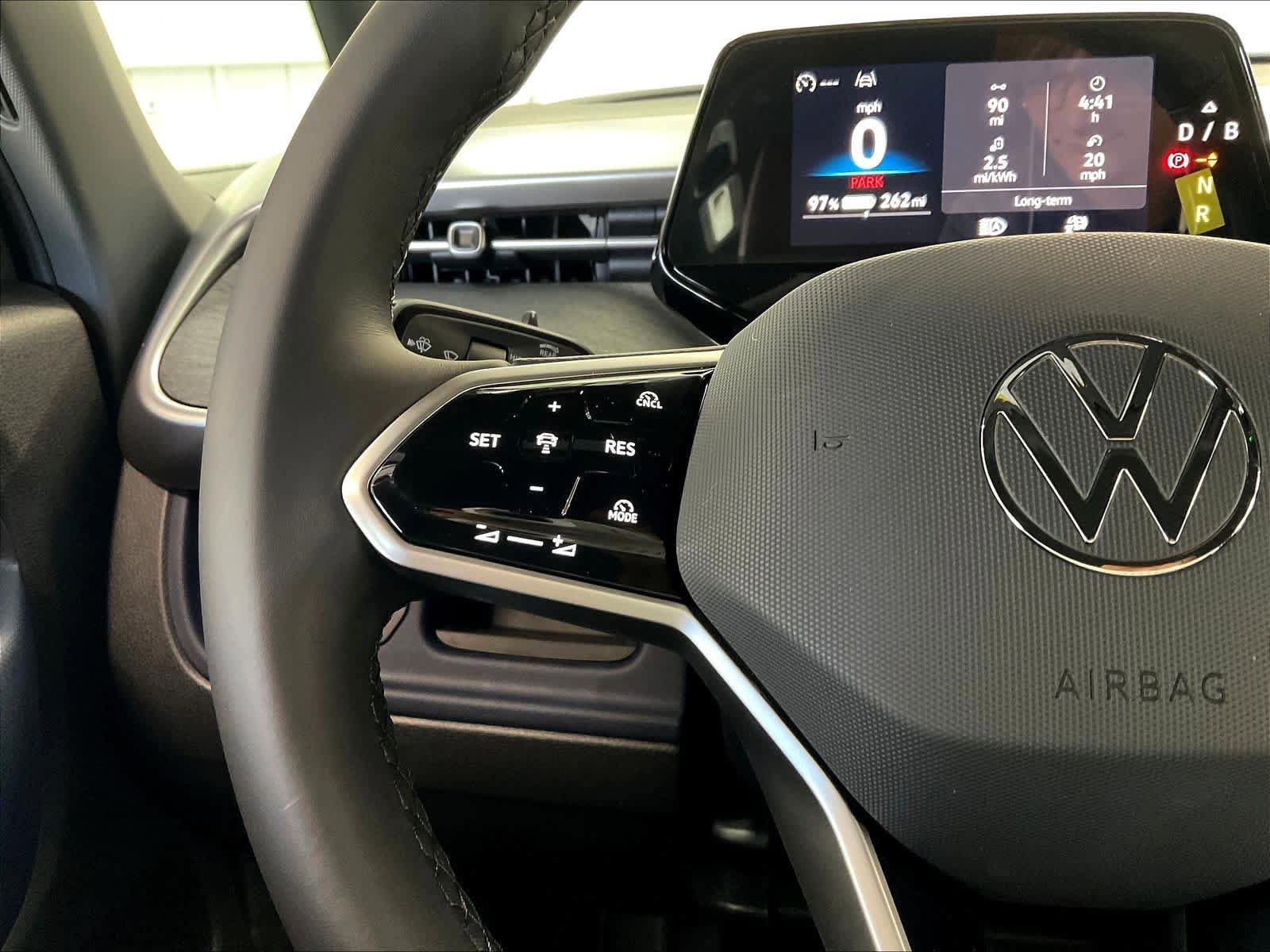 New 2025 Volkswagen ID. Buzz Pro S RWD image 16