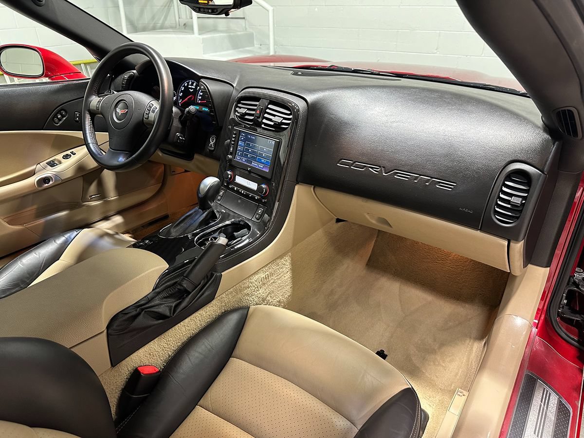 Used 2010 Chevrolet Corvette Grand Sport w/ Preferred Equipment Group RWD image 17
