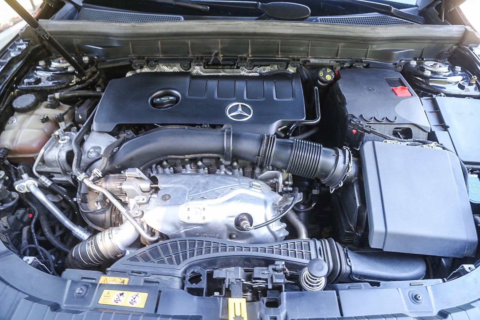 Used 2021 Mercedes-Benz GLB 250 4MATIC image 25