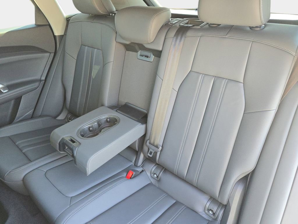 Certified 2025 Audi Q5 Premium w/ Convenience Package AWD/4WD image 14