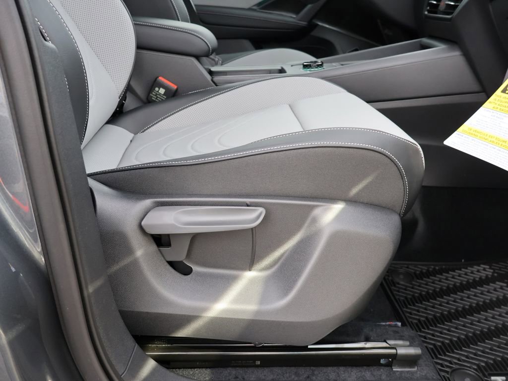 New 2026 Volkswagen Tiguan SE R-Line image 14