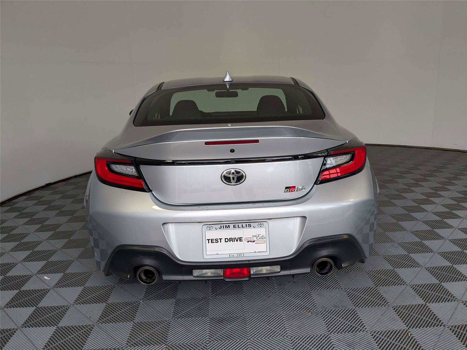 Used 2024 Toyota GR86 Premium RWD image 6