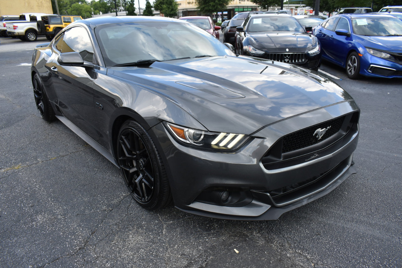 Used 2017 Ford Mustang GT image 4