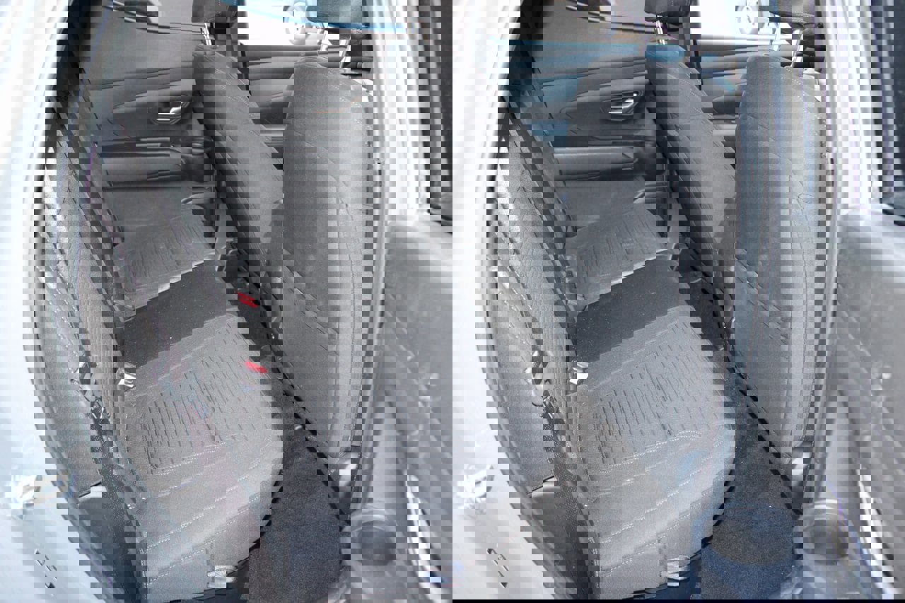 Used 2025 Hyundai Santa Cruz SE image 16