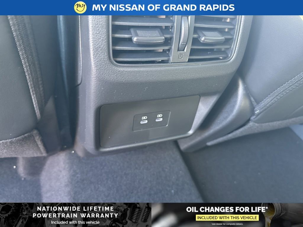 New 2026 Nissan Rogue Platinum AWD/4WD image 11