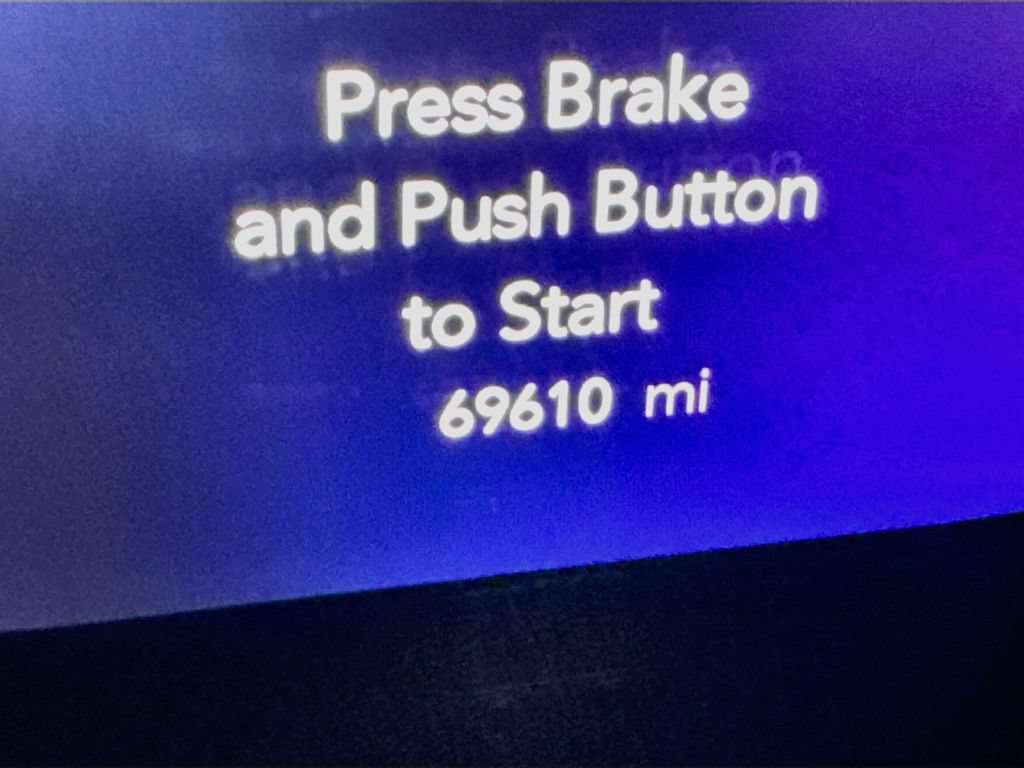 Used 2025 Chrysler Pacifica Select FWD image 5