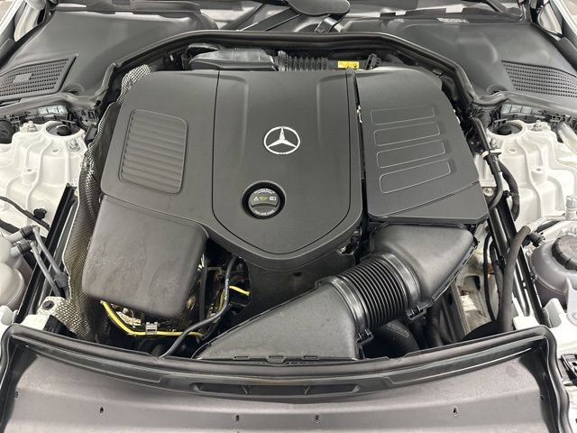Used 2025 Mercedes-Benz C 300 4MATIC Sedan image 9