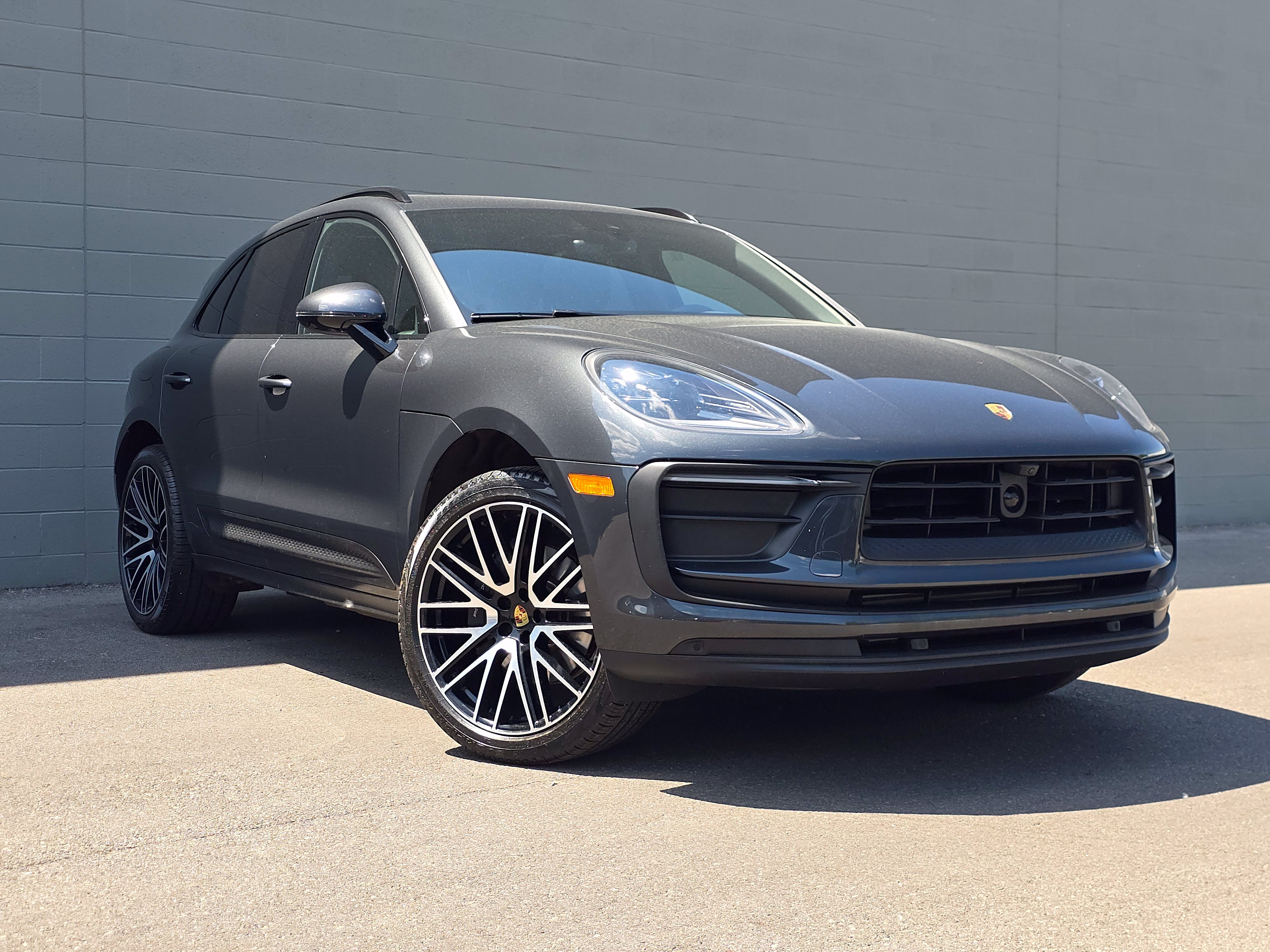 Certified 2026 Porsche Macan AWD/4WD image 7