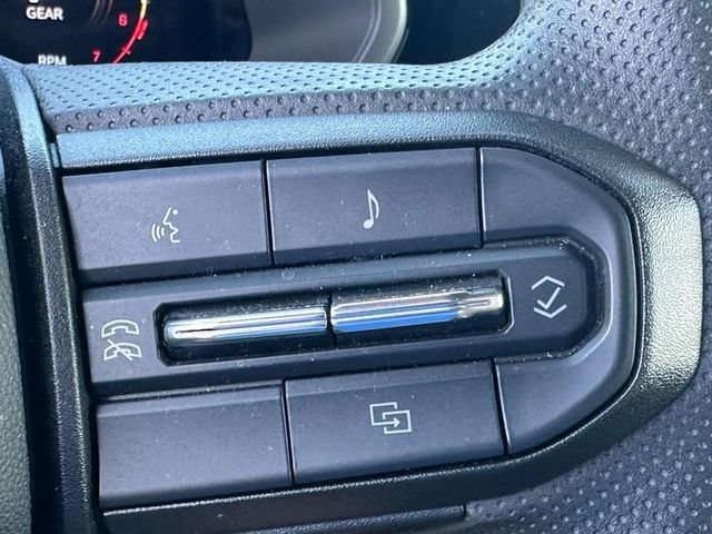 Used 2025 Chevrolet Colorado W/T RWD image 19
